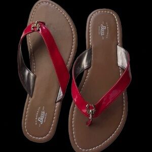 G.H. Bass & Co Red & Tan Slip On Sandals, Size 8.5 Adorable lobster charm